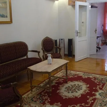 Guest house Resident Hill