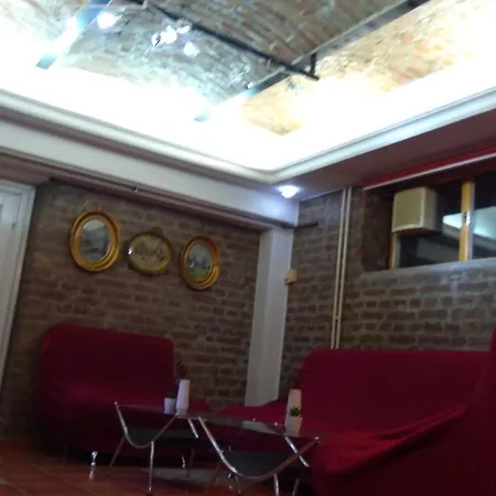Resident Hill Guest house *