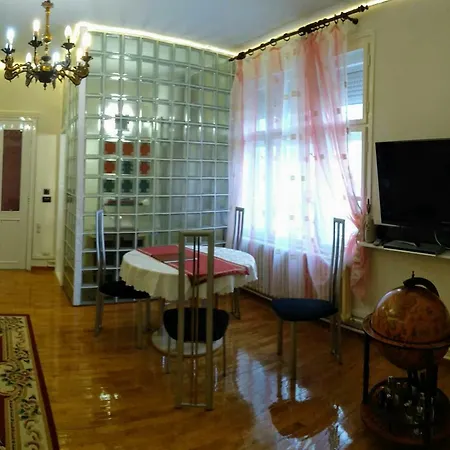 Resident Hill בלגרד